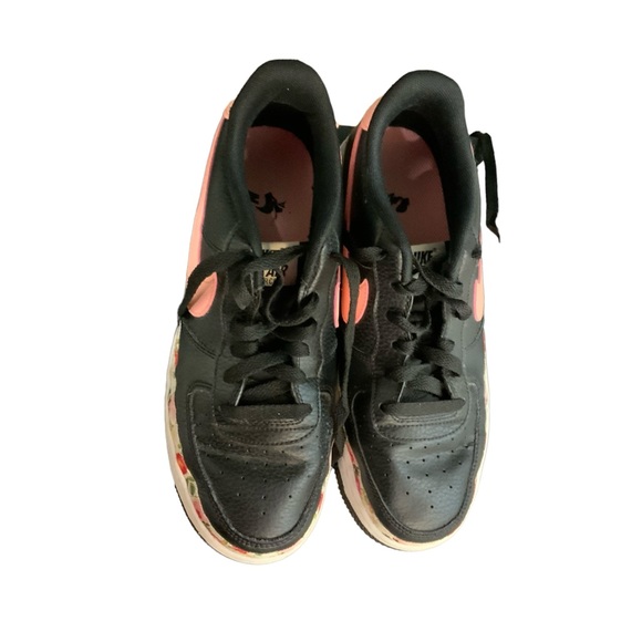 Nike Air Force 1 - Picture 3 of 5